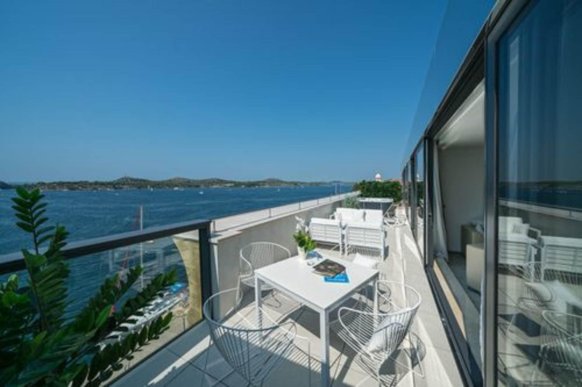 Bellevue Superior City Hotel Šibenik Dış mekan fotoğraf