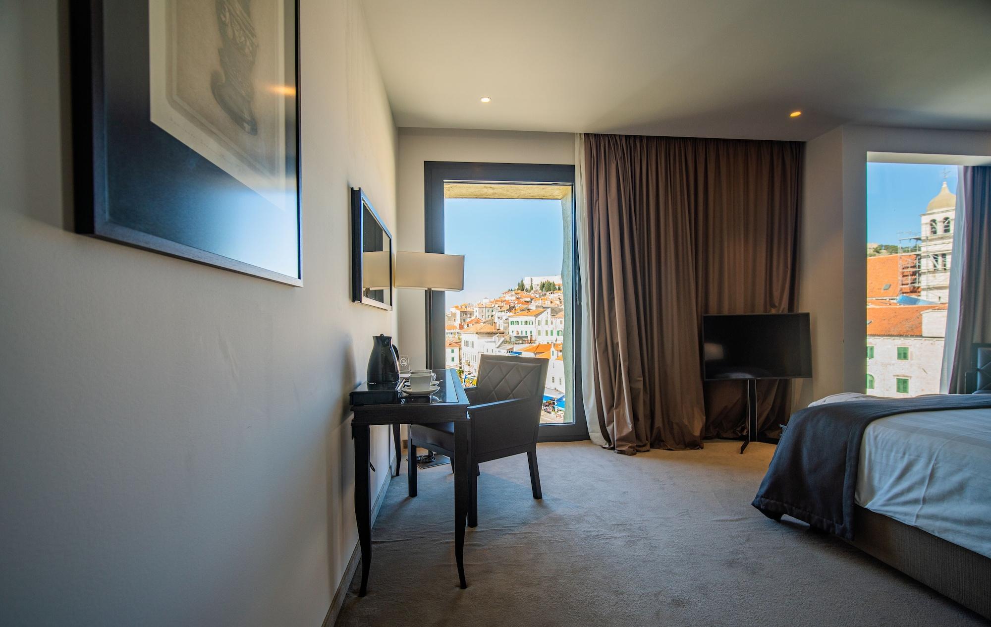 Bellevue Superior City Hotel Šibenik Dış mekan fotoğraf