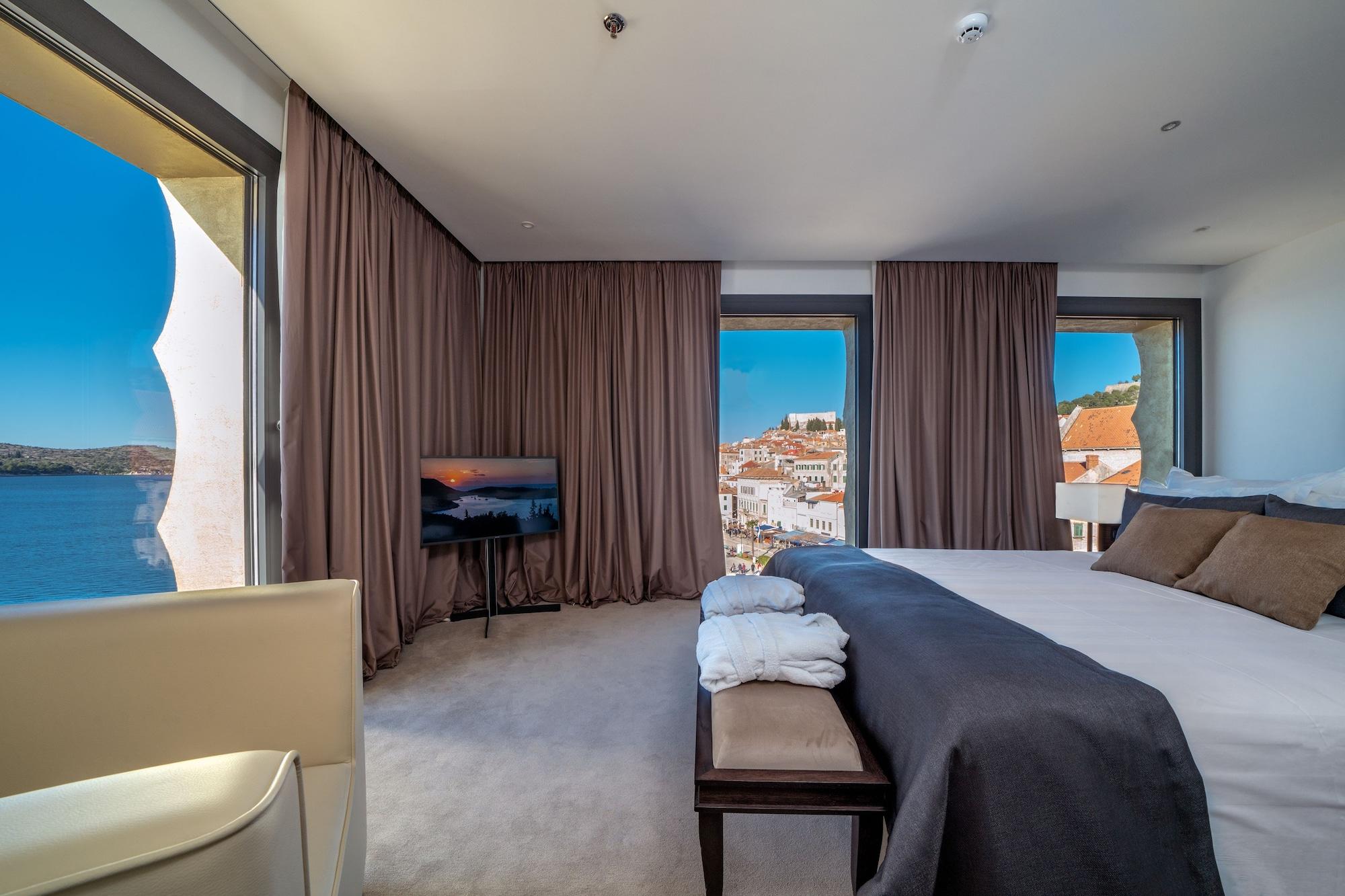 Bellevue Superior City Hotel Šibenik Dış mekan fotoğraf